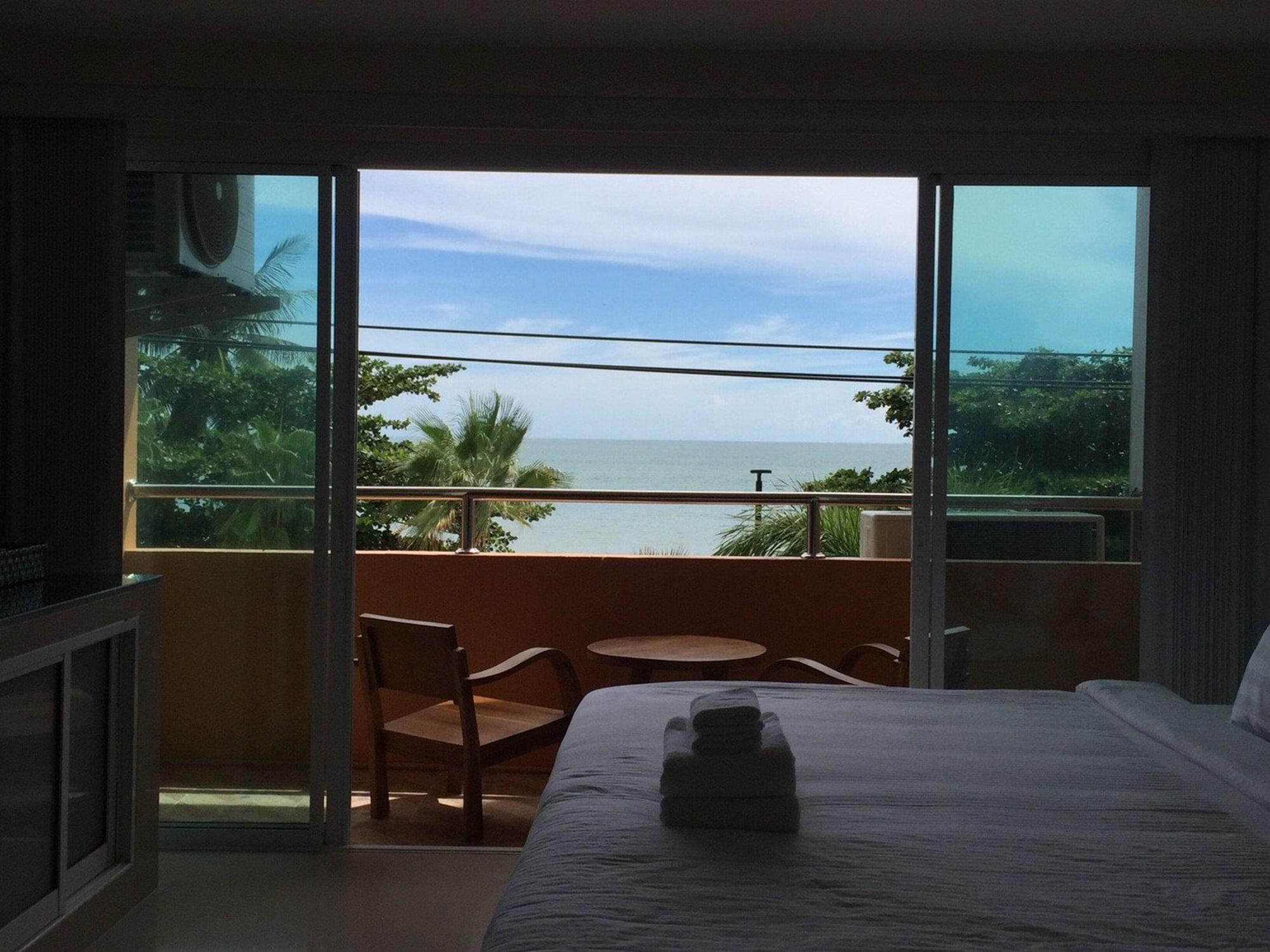 Marina Pantai Jomtien Luaran gambar